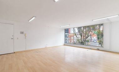 oficina en arriendo/venta en chapinero. Cod A12068