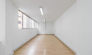 oficina en arriendo/venta en chapinero. Cod A12068