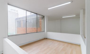oficina en arriendo/venta en chapinero. Cod A12068