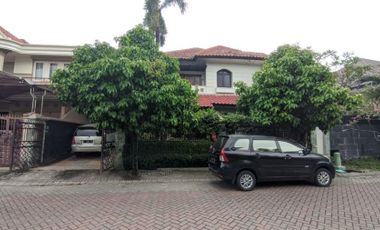 Rumah Taman Internasional/International Village Citraland Surabaya
