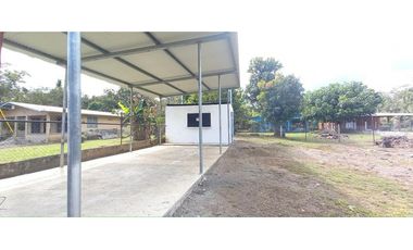 VENDO CASA Y LOCAL COMERCIAL CON MAS DE 2600M2 PUERTO ARMUELLES