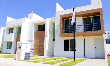 Casa en VENTA en nueva zona residencial, recámara en planta baja. Los Lagos, San Luis Potosí