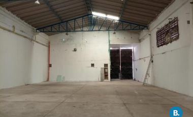 bodega en arriendo en via 40. Cod A528