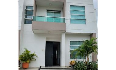 Mbraices Vende Hermosa y Moderna Casa En La Castellana Monteria Córdoba