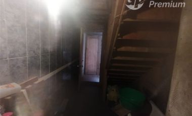 Casa en venta de 6 dorm. en Renca 142 m2 construido
