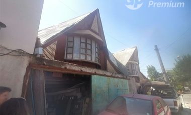 Casa en venta de 6 dorm. en Renca 142 m2 construido