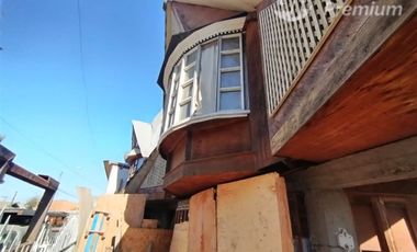 Casa en venta de 6 dorm. en Renca 142 m2 construido