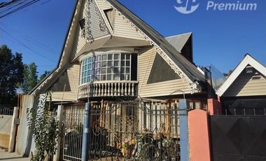 Casa en venta de 6 dorm. en Renca 142 m2 construido