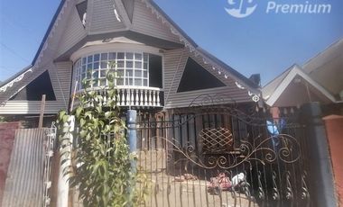 Casa en venta de 6 dorm. en Renca 142 m2 construido