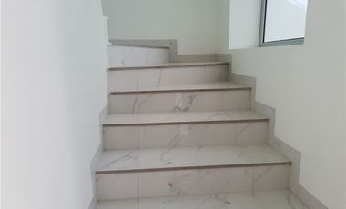 Se vende casa dentro de conjunto en Manta