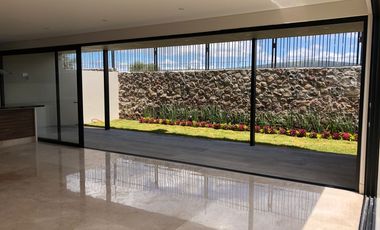 Casa en Renta Nueva en El Campanario Lista para Estrenar, Querétaro