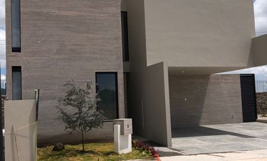 Casa en Renta Nueva en El Campanario Lista para Estrenar, Querétaro