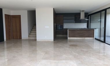 Casa en Renta Nueva en El Campanario Lista para Estrenar, Querétaro