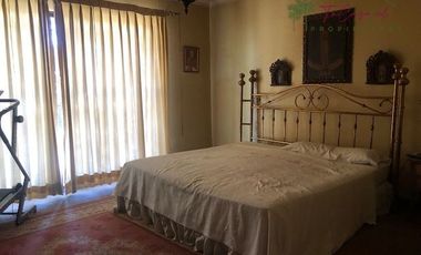 Casa en venta de 7 dorm. en Calera de Tango