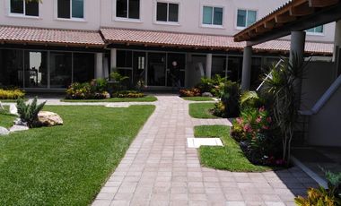 Casa de 3 rec. con alberca en condominio Fracc. Cumbre Tulipanes, Xochitepec, Mor.