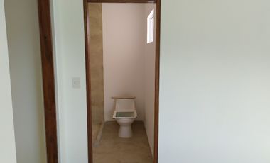 Casa de 3 rec. con alberca en condominio Fracc. Cumbre Tulipanes, Xochitepec, Mor.