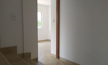Casa de 3 rec. con alberca en condominio Fracc. Cumbre Tulipanes, Xochitepec, Mor.