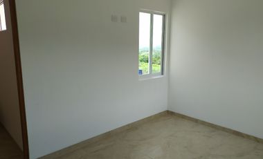 Casa de 3 rec. con alberca en condominio Fracc. Cumbre Tulipanes, Xochitepec, Mor.