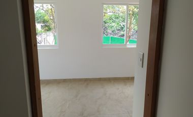 Casa de 3 rec. con alberca en condominio Fracc. Cumbre Tulipanes, Xochitepec, Mor.