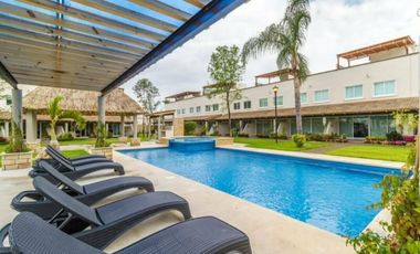 Casa de 3 rec. con alberca en condominio Fracc. Cumbre Tulipanes, Xochitepec, Mor.