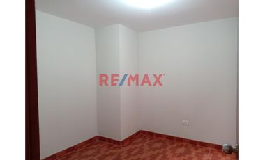 ‼️ALQUILER DEPARTAMENTO 3ER PISO  CON COCHERA EN URB LAS ORQUIDEAS CERCA DE MACRO Y PRECIO UNO‼️

Iluminado Departamento Familiar listo para Mudarte