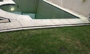 Chalet en venta en Bernal Oeste