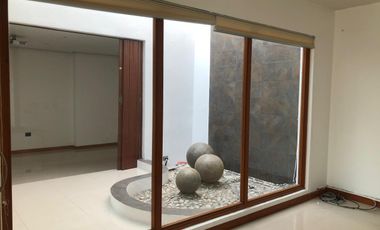 Hermosa Residencia en Mayorazgos del bosque.