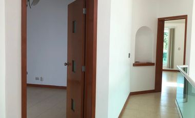 Hermosa Residencia en Mayorazgos del bosque.