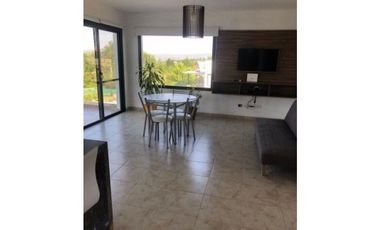 ALQUILER TEMPORARIO CASA EN TANTI CON PILETA