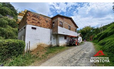 Finca productiva tecnificada exportadora en Santa Rosa de Cabal