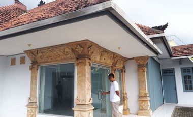 Rumah 3 lantai luas 505m2 type 14KT di Cirebon Jawa Barat