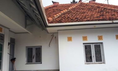 Rumah 3 lantai luas 505m2 type 14KT di Cirebon Jawa Barat