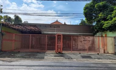 Rumah Cocok Usaha Dijual Jl. Setail Surabaya KT