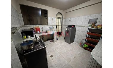 Casa En Venta Frente A Parque Y En Esquina En Urbanizacion Mangomarca