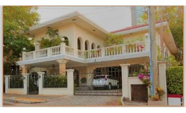 ALQUILER CASA SAN FRANCISCO - USO COMERCIAL O RESIDENCIAL