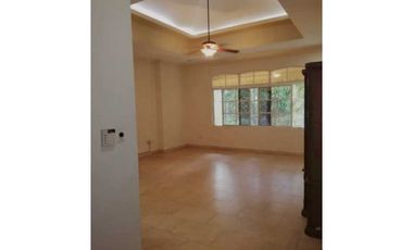 ALQUILER CASA SAN FRANCISCO - USO COMERCIAL O RESIDENCIAL