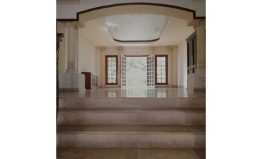 ALQUILER CASA SAN FRANCISCO - USO COMERCIAL O RESIDENCIAL