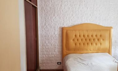 EXCELENTE CASA 2 PLANTAS EN LOTE PROPIO CON COCHERA SEMICUBIERTA, 4 HABITACIONES, PATIO Y FONDO LIBRE, LAVADERO Y JARDÍN DE INVIERNO. EXCELENTE ESTADO