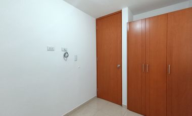 apartamento en arriendo en prados del este. Cod A32150