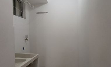 apartamento en arriendo en prados del este. Cod A32150