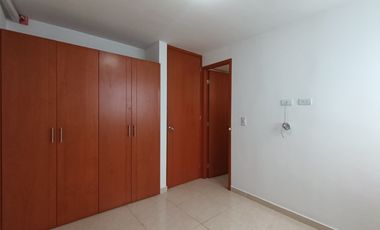 apartamento en arriendo en prados del este. Cod A32150
