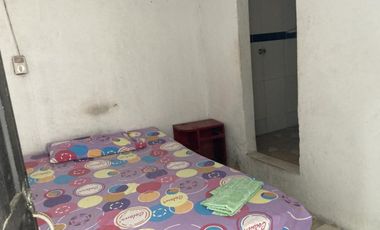 casa-local en venta en montes. Cod V102262