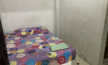 casa-local en venta en montes. Cod V102262