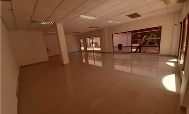 Remate, Se Vende Local Comercial,The Village Mall