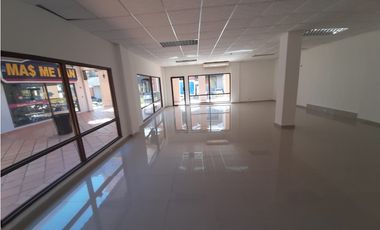 Remate, Se Vende Local Comercial,The Village Mall