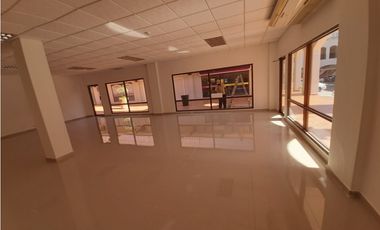 Remate, Se Vende Local Comercial,The Village Mall