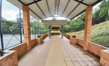 apartamento en arriendo en arboleda campestre yarumo piso 5 sin ascensor. Cod A13678