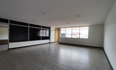 oficina en arriendo en centro. Cod A20820