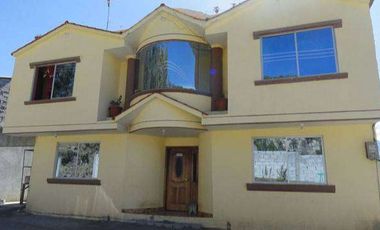 Casa de venta en Cotacachi sector Cuicocha Centro