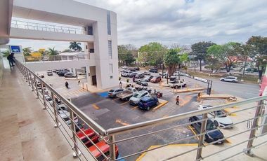 Local comercial · Planta Baja · Centro de Cancún · Plaza Hollywood · Av Xcaret
